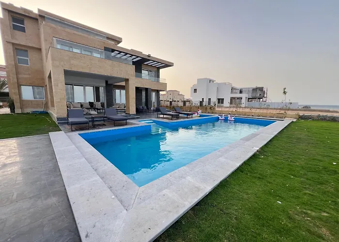Kuba Luxury Heated Pool فيلة *
