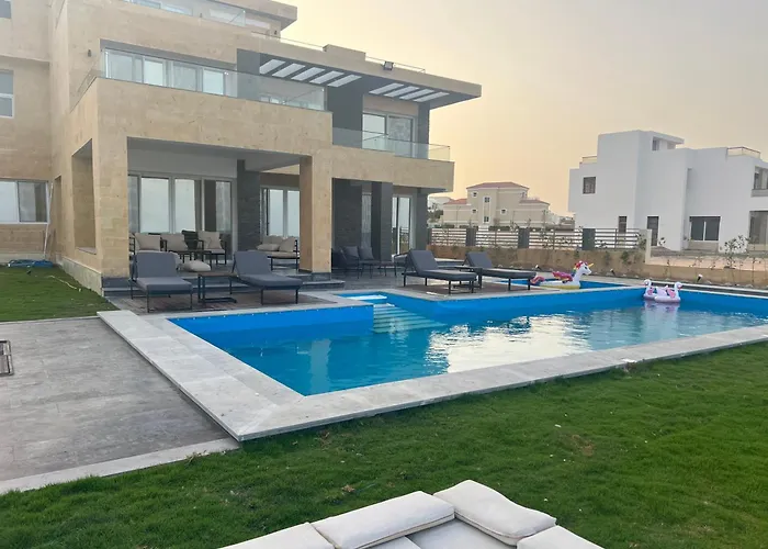 Kuba Luxury Heated Pool الغردقة
