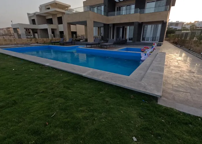 Kuba Luxury Heated Pool فيلة الغردقة