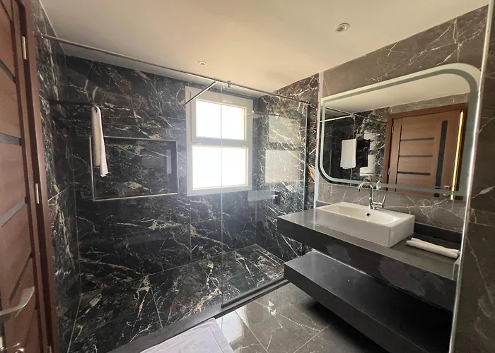 Kuba Luxury Heated Pool فيلة الغردقة