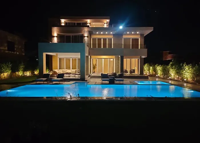 Kuba Luxury Heated Pool فيلة الغردقة