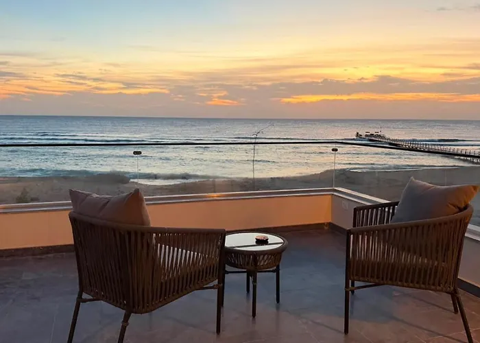 Kuba Luxury Heated Pool